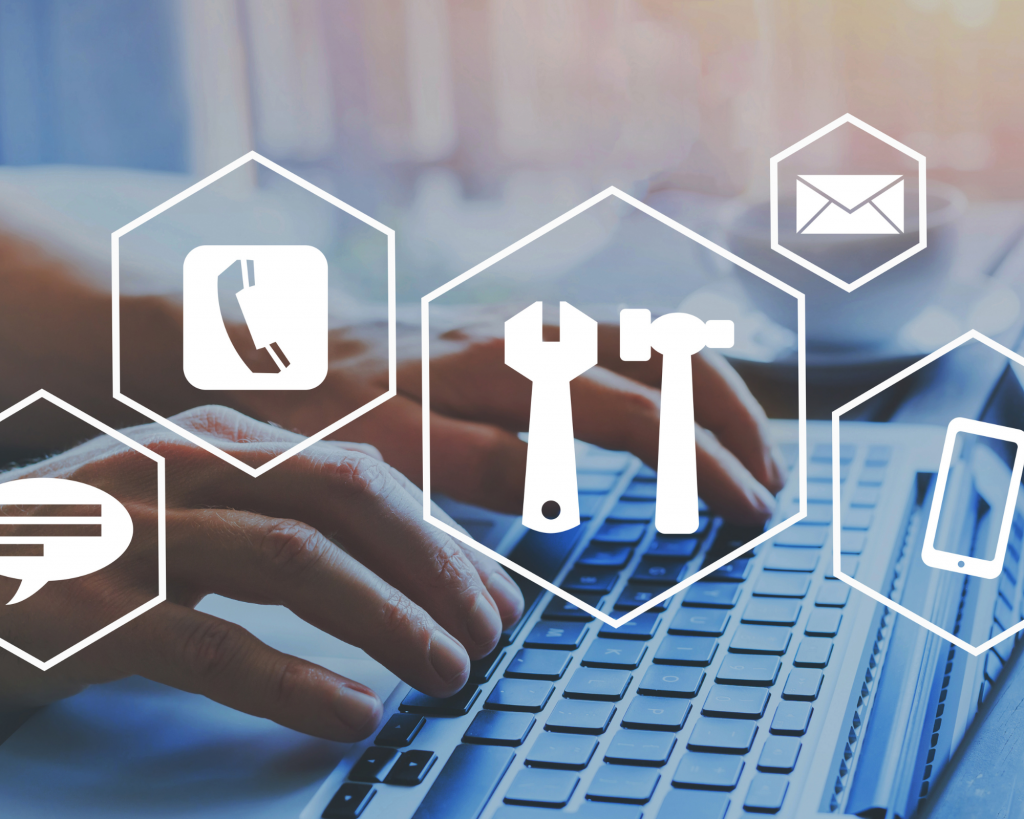 quels sont les différents métiers sur lesquels vous pouvez solliciter de l'aide auprès des assistants virtuels? on voit deux mains taper sur un clavier et des pictogramme par dessus que montre des outils