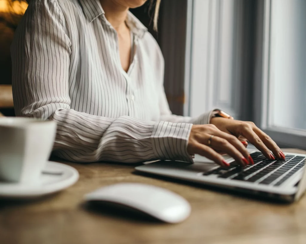 Maximisez votre productivité avec une assistante digitale : le guide ultime pour les entrepreneurs